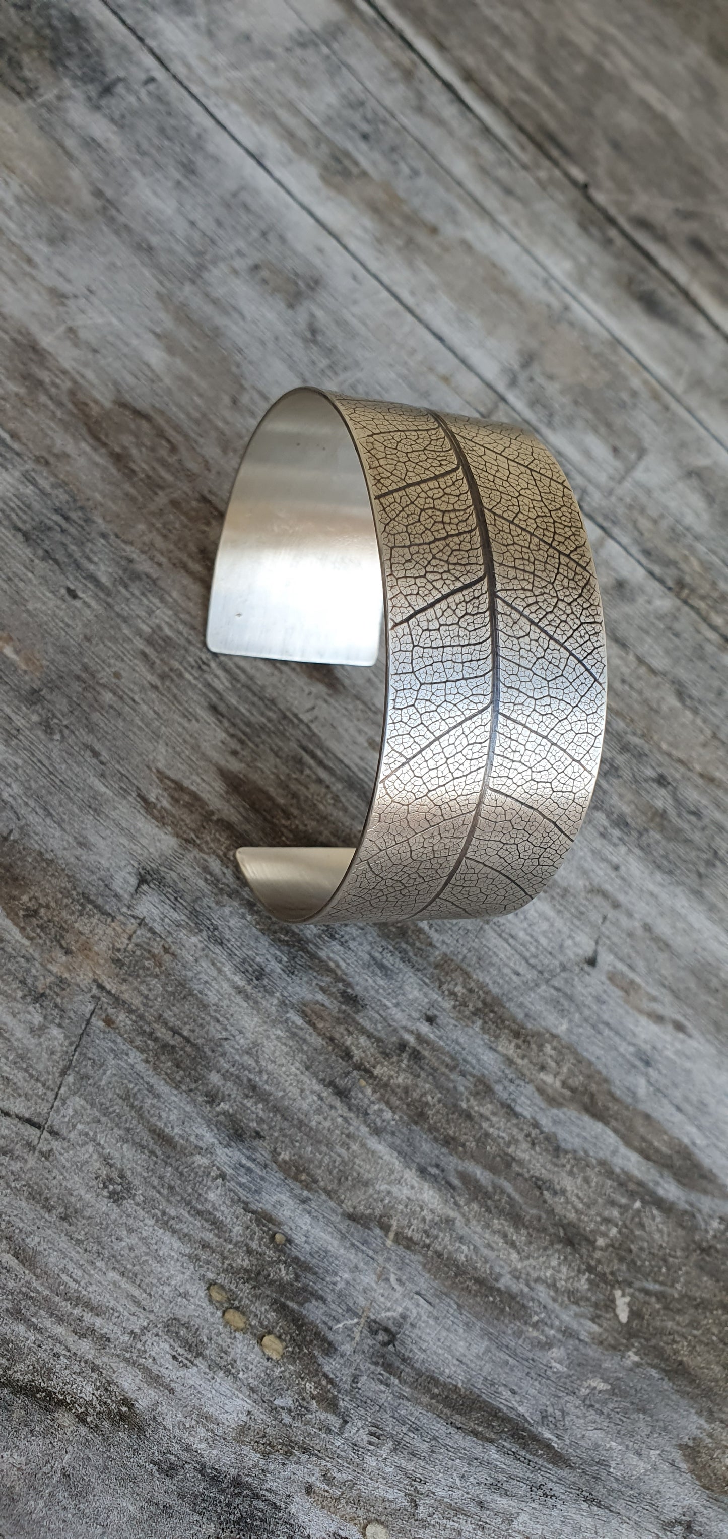 Leaf Textured Cuff